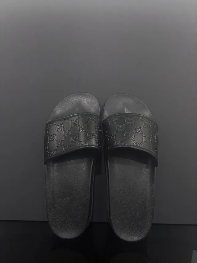 Gucci slides thumbnail