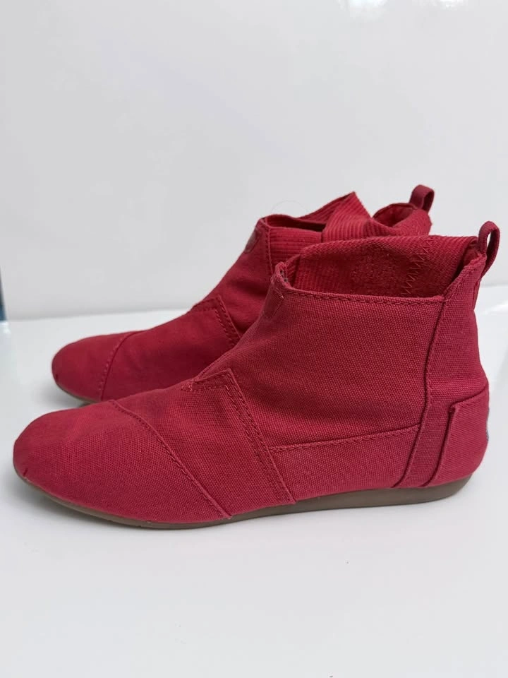 Rare TOMS Red Canvas Wrap Boots / Shoes - Women's 8.5 - photo 4