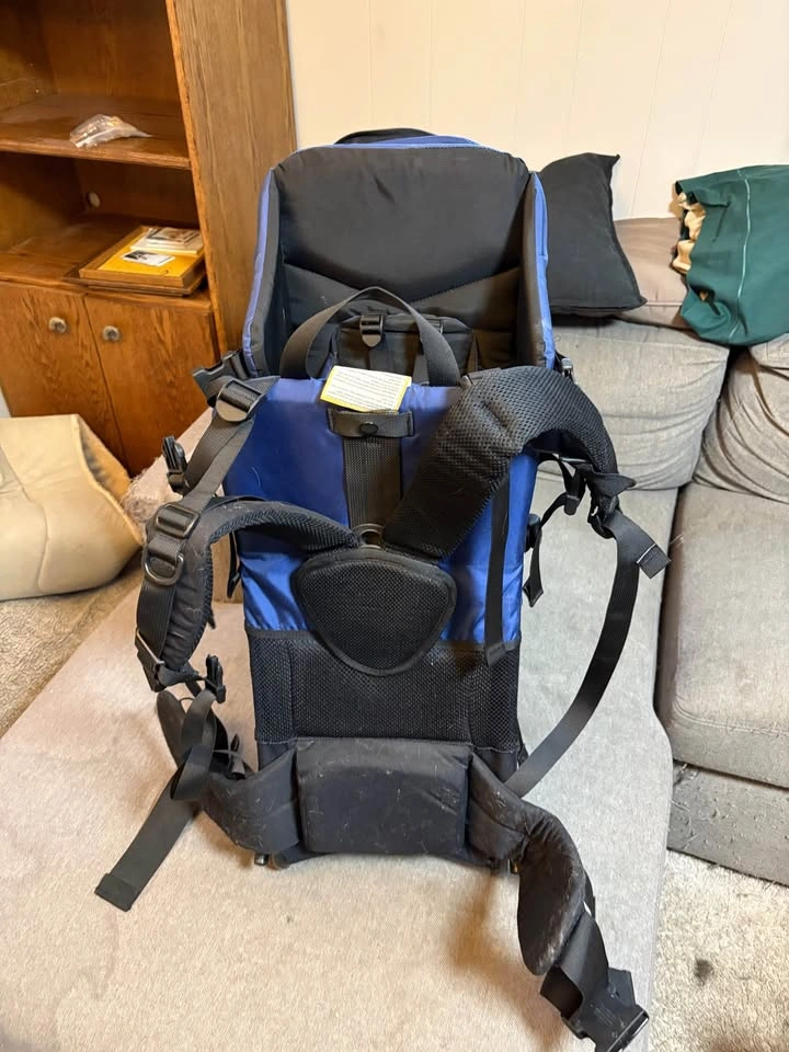 Mountain Equipment Co-op child carrier backpack - photo 3