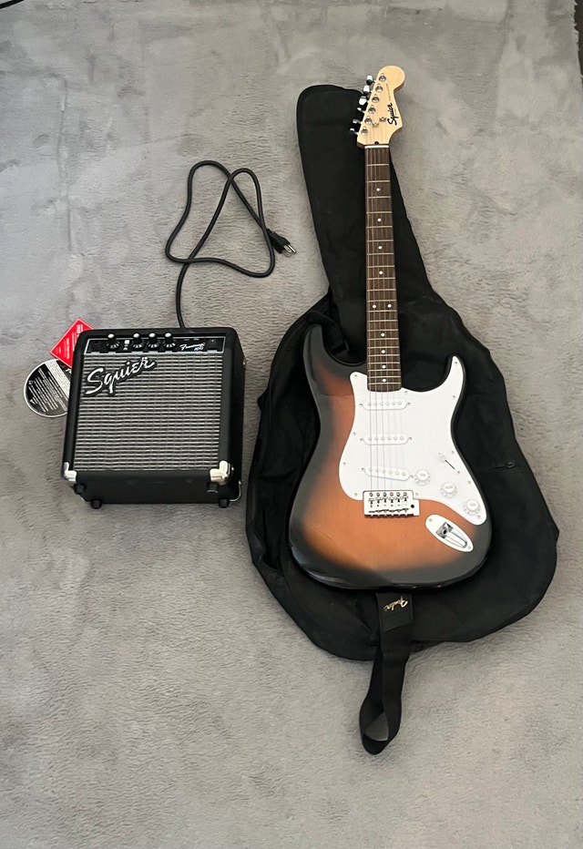Squier Stratocaster - photo 3