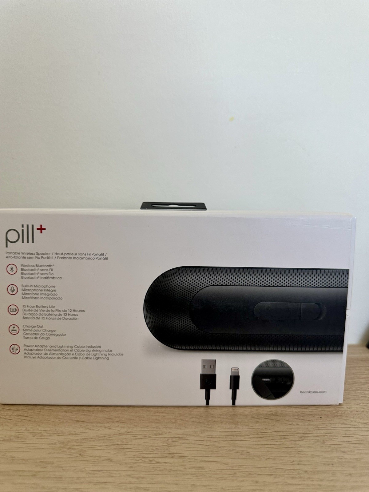 Beats Pill+ Black Speaker, Apple 2018 Discontinued Pristine - photo 2
