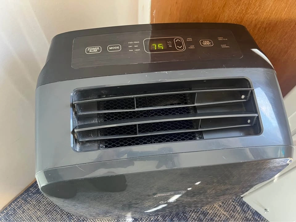 LG Air Conditioner 12,000 BTU – Blows Ice Cold Complete Kit - photo 2