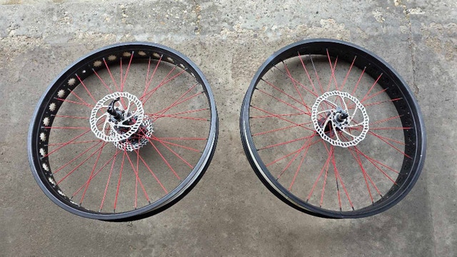 Fat bike wheel set 26" w/ 10 speed Sram cassette & Tektro discs