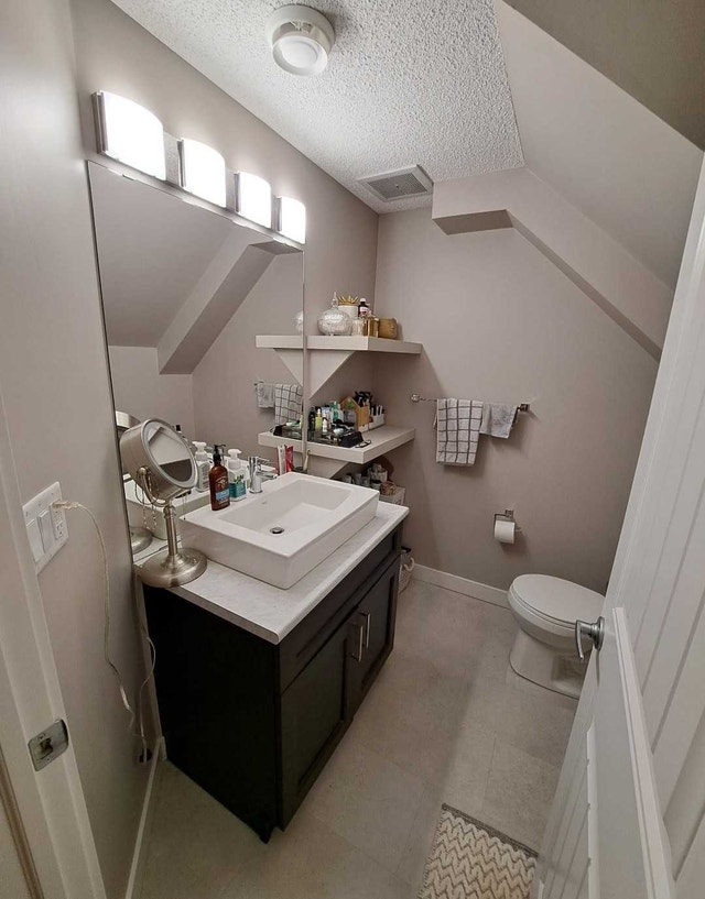 Basement suite- All Utilities included - photo 5