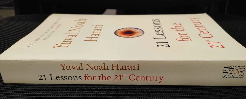 21 Lessons for the 21st Century by Yuval Noah Harari - Paperback - photo 3