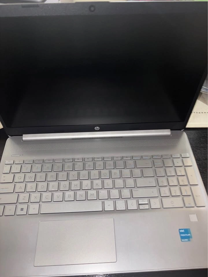 HP 15-dy3019ca – i5 / 8GB / 256GB SSD – Excellent Condition - photo 3