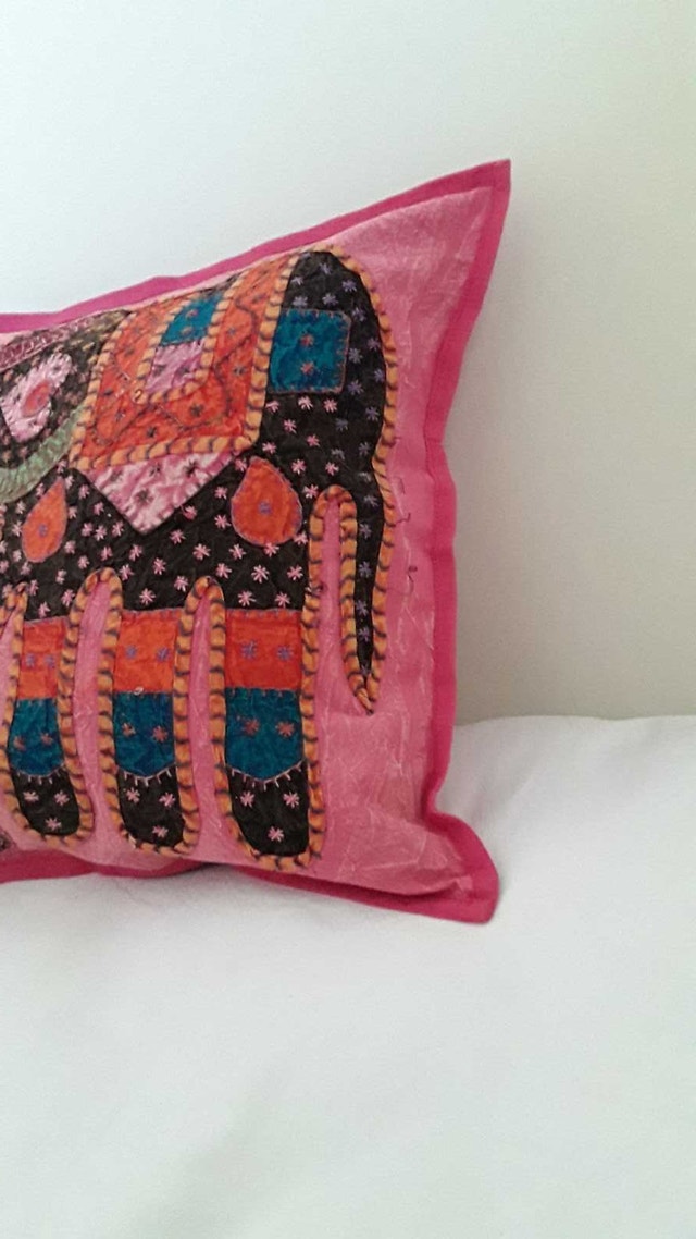 NEW BOHO PINK CUSHION COVER - photo 3