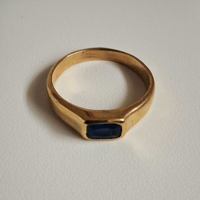 NEW GOLD TONE RING WITH RECTANGULAR STONE - photo 4