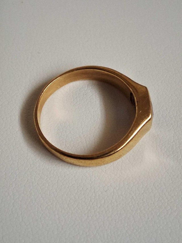 NEW GOLD TONE RING WITH RECTANGULAR STONE - photo 5