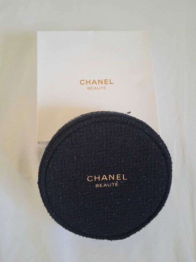 AUTHENTIC CHANEL TWEED BEAUTE CASE IN DARK NAVY