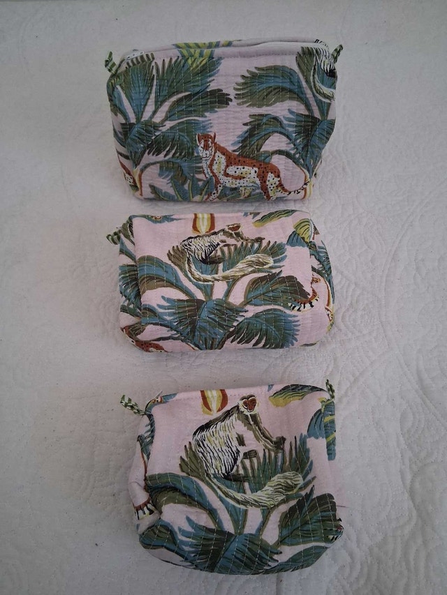 SET OF 3 FLORAL & ANIMAL PRINT QUILTED COSMETIC BAGS - photo 2