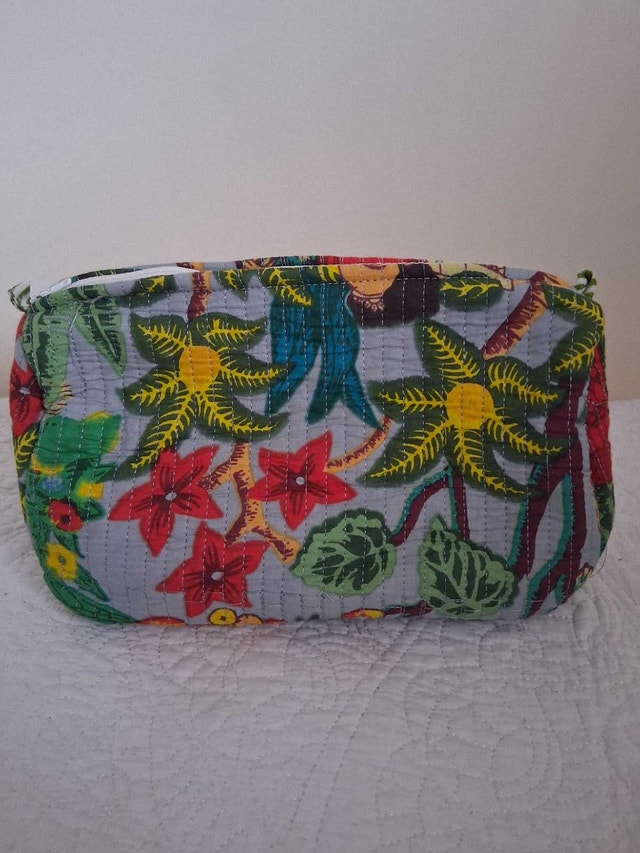 NEW SET OF 3 QUILTED TROPICAL PRINTS COSMETIC BAGS - photo 3