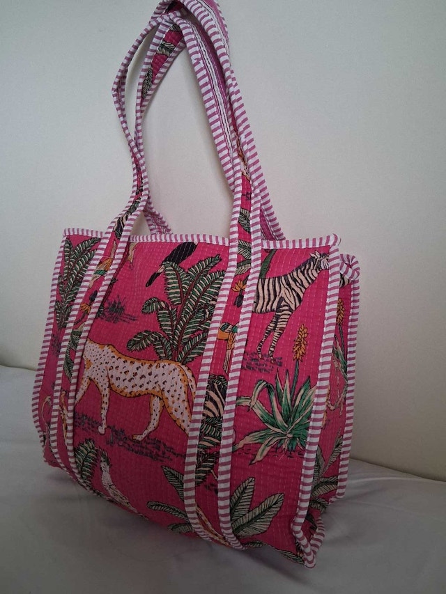 NEW FUSCHIA PINK QUILTED TOTE BAG - photo 4