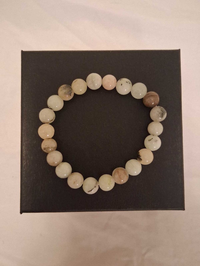 NEW AMAZONITE BEADS BRACELET