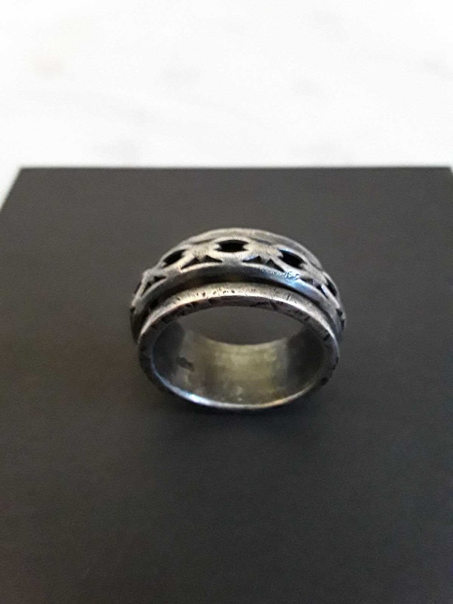 NEW MEN'S TURNABLE SILVER RING