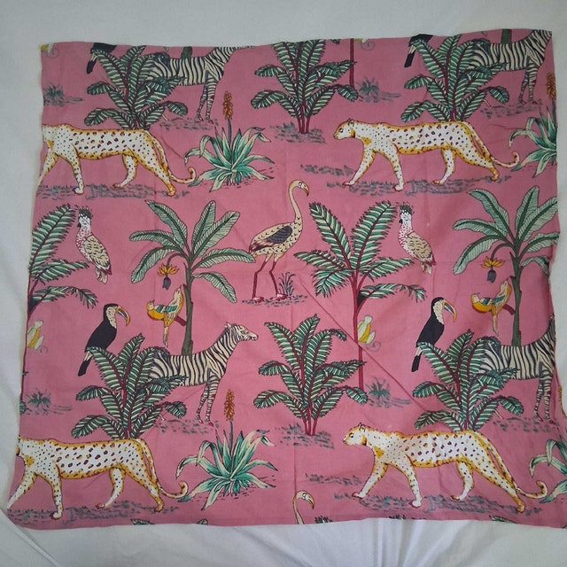 NEW PINK ANIMAL PINK SCARF