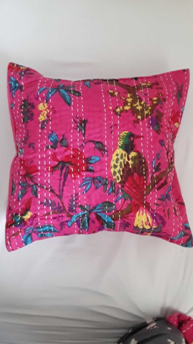 NEW BIRDS WITH FLORAL CUSHION COVER - photo 4