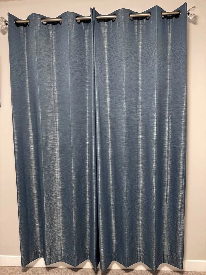 CURTAINS 100% BLACKOUT 1
