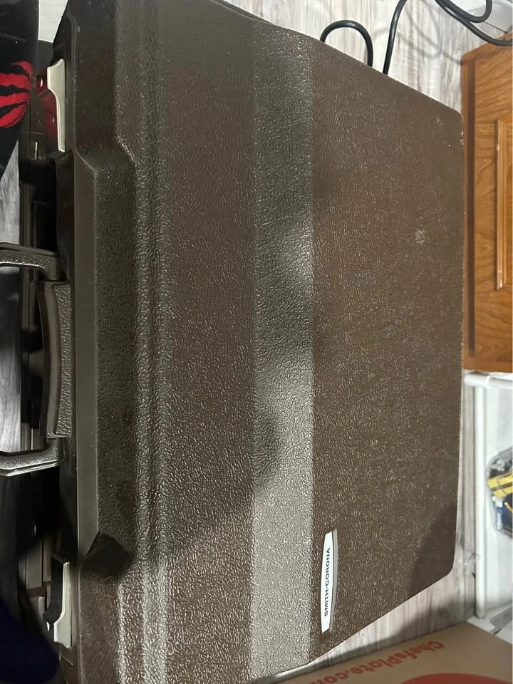 Smith Corona Super 12 Typewriter - photo 5