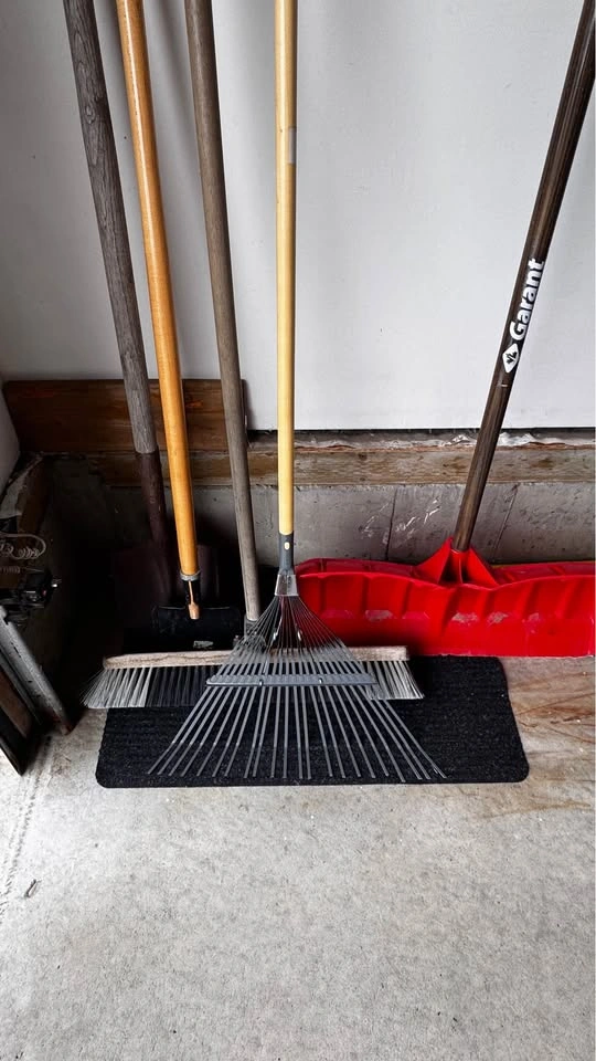 GARDEN HAND TOOLS EQUIPMENTS - photo 3