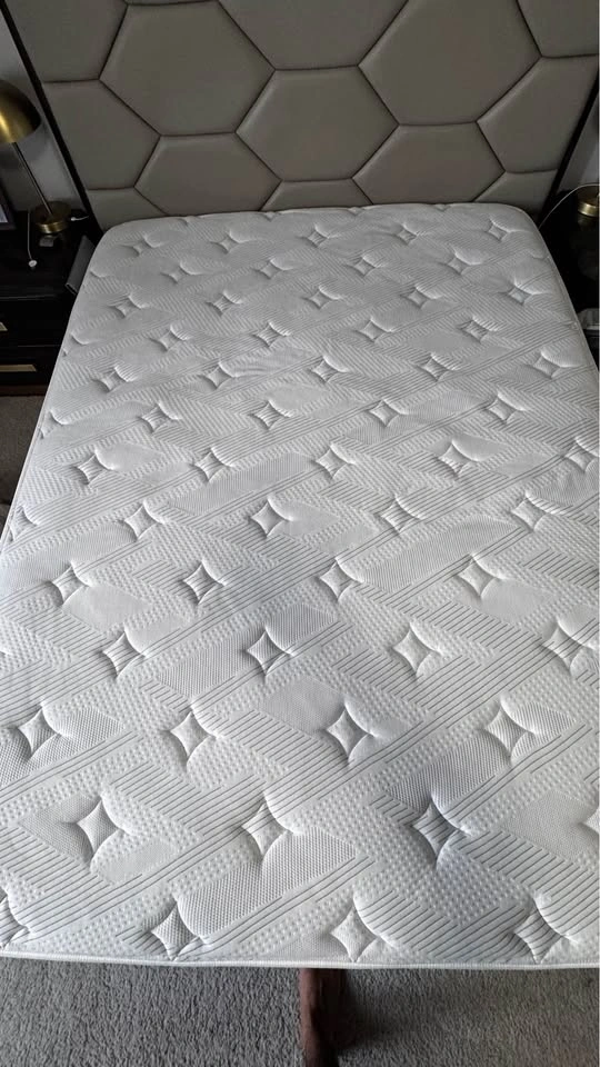 QUEEN MATTRESS CLEAN - photo 2