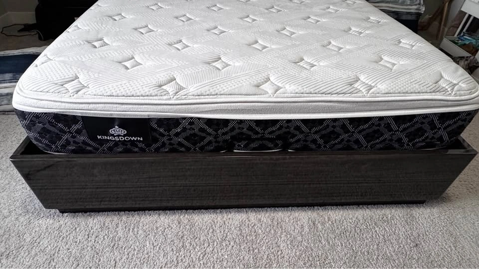 QUEEN MATTRESS CLEAN - photo 3