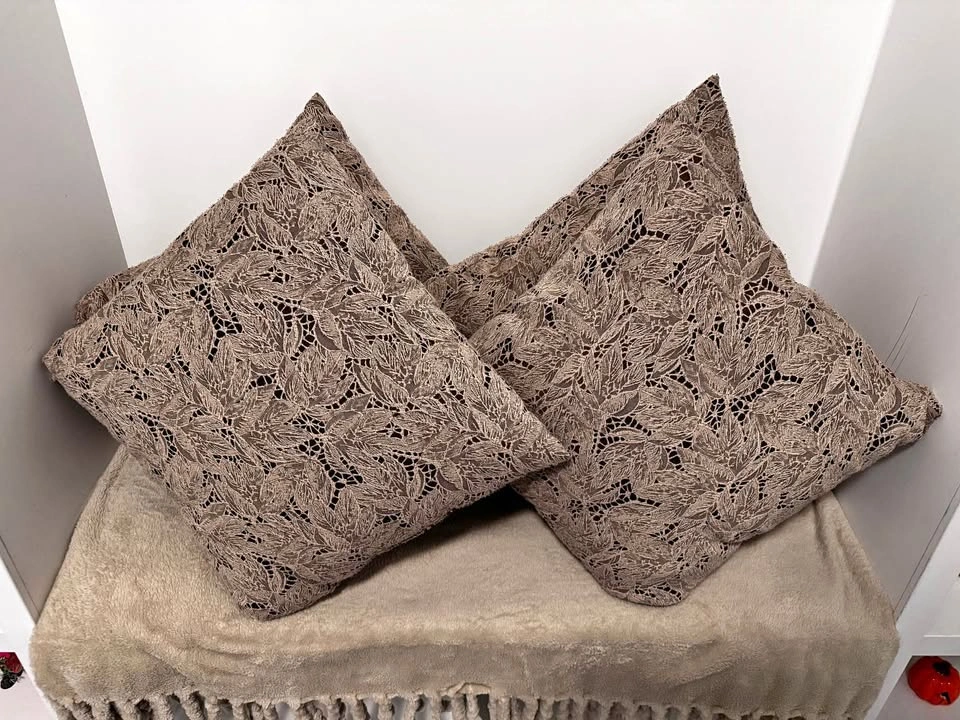 CUSHION 5 PIECES