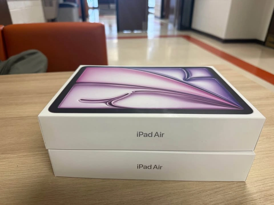 New iPad Air M3 Cellular Wifi 128GB with Keyboard - photo 5