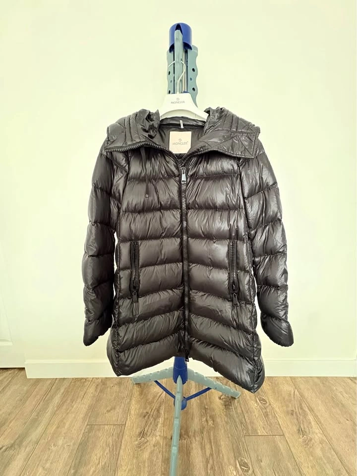 Moncler Suyen Hooded Down Parka in Black Size 1 (Small)