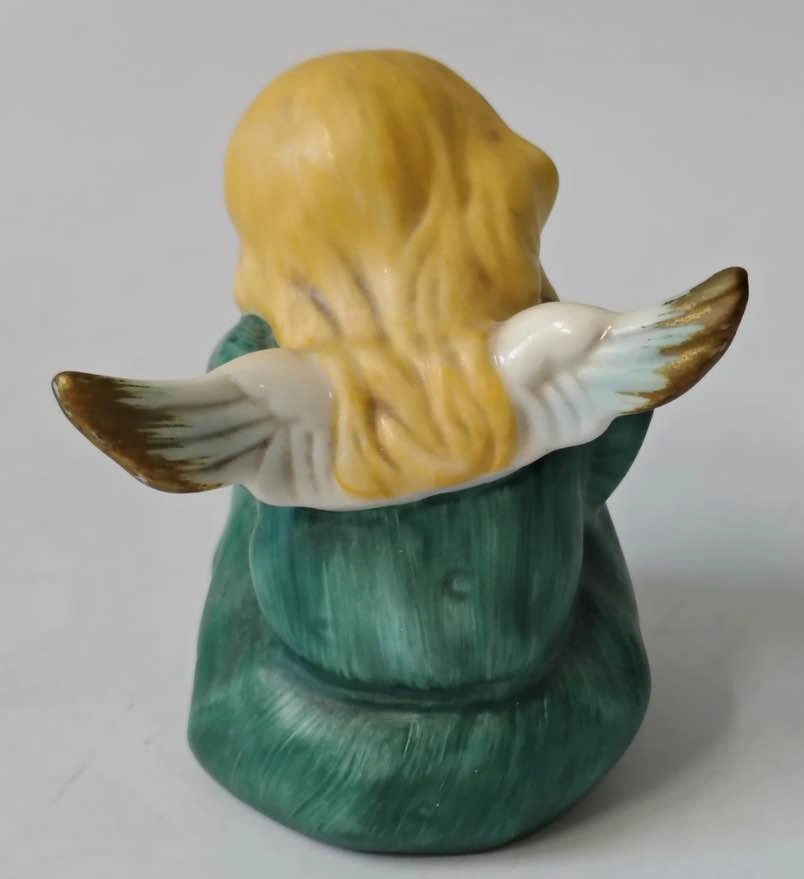 Vintage Goebel Weihnacht Angel Figurine, Green Dress - photo 3