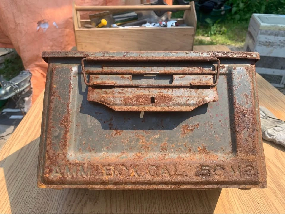 Antique ww2 50 cal ammo box from US army - photo 2