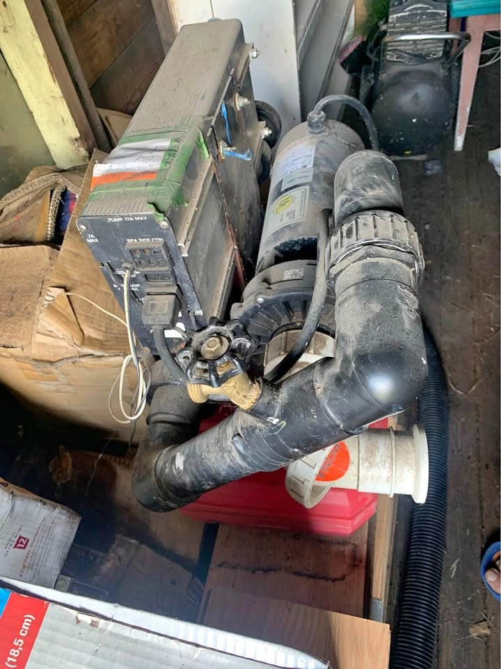 Hot tub pump with heater fully serviced