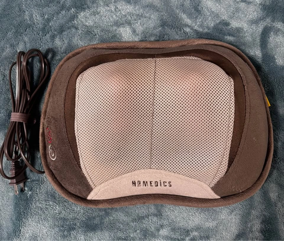 NECK MASSAGER PILLOW - photo 3