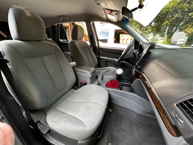 2012 Hyundai Santa Fe –Tesla-inspired Touchscreen image indicator(8)