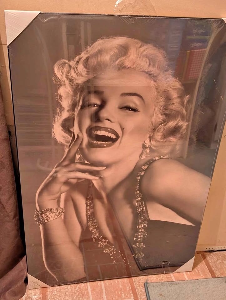 Marilyn Monroe Wooden Plaque / Wall Art