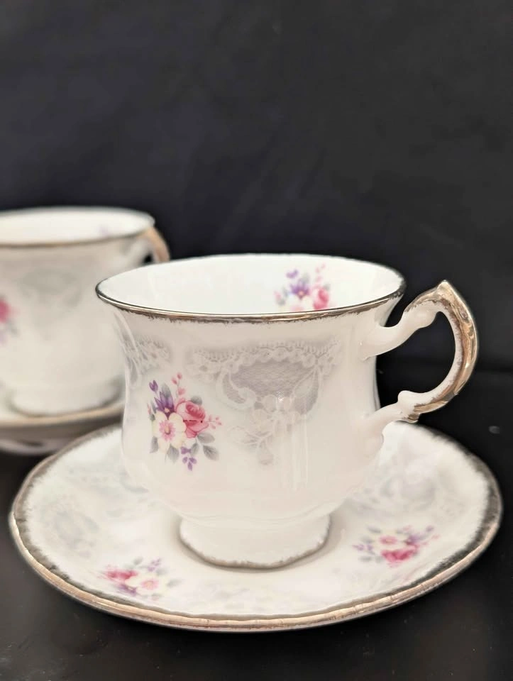 Elegant Vintage Paragon "Bridal Lace" Fine Bone China - photo 3