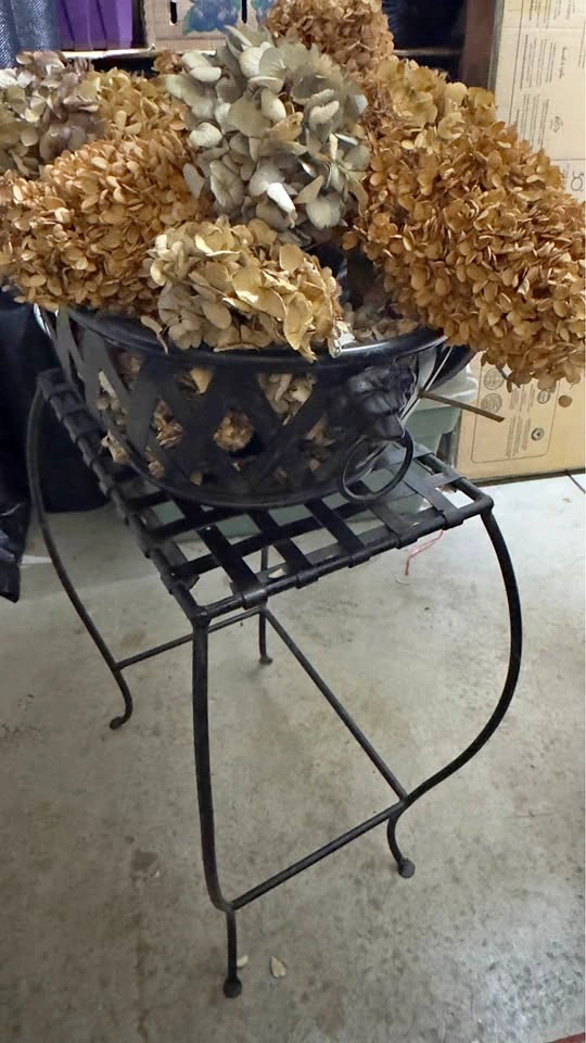 Black Metal Plant Stand (metal basket not available)
