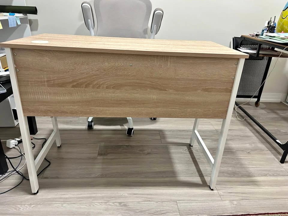 Brand new desk
