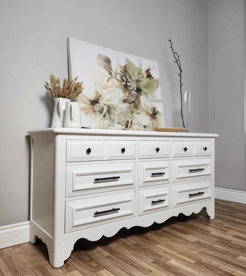 Solid Wood Vintage 9-Drawer Dresser — White + Matte Black Pulls - photo 4