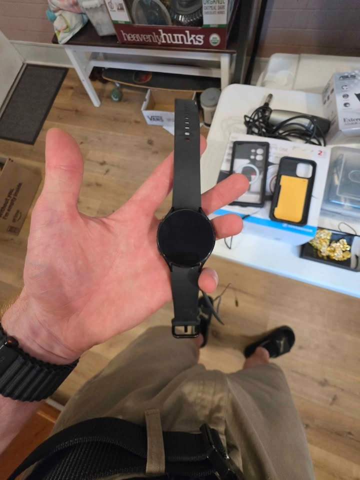 Galaxy watch 4 sport - photo 2