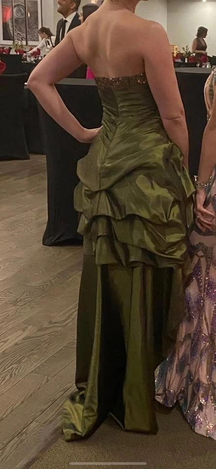 Women’s Small Green & Pink High-Low Evening Gown - photo 3