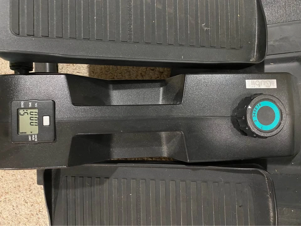 Cubii Underdesk Elliptical - photo 3