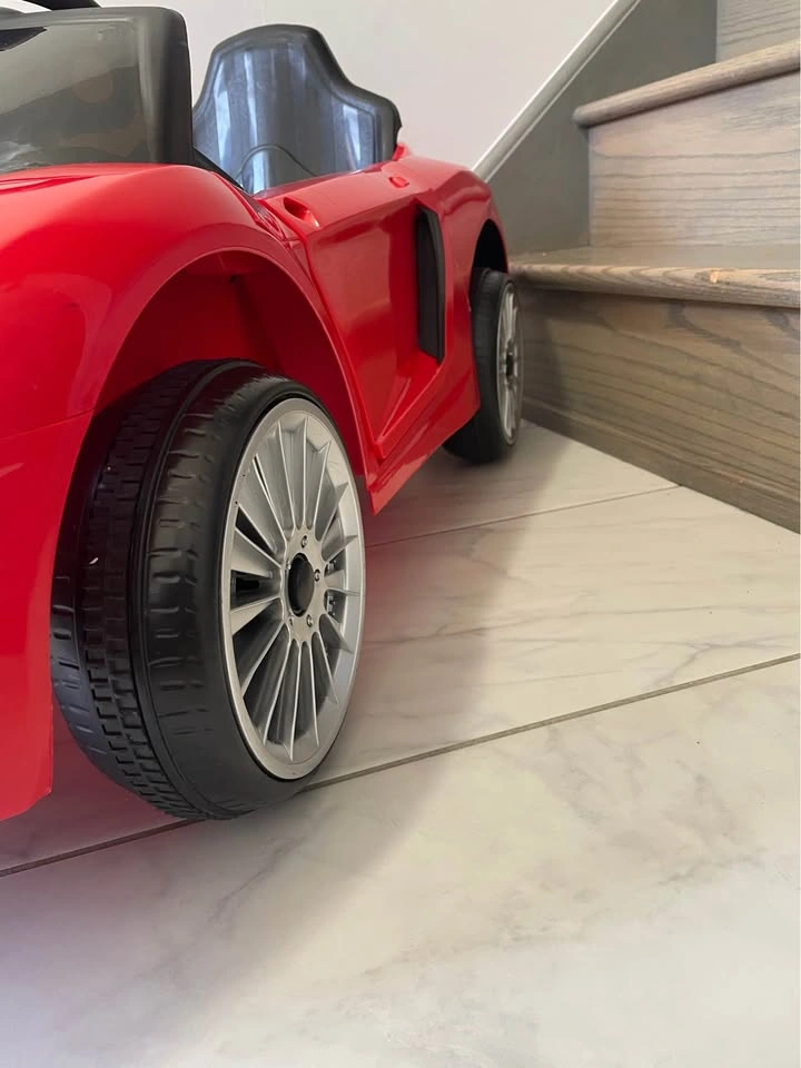 Lamborghini Kids Electric Ride-On Car w/ Remote Control & Scisso - photo 4
