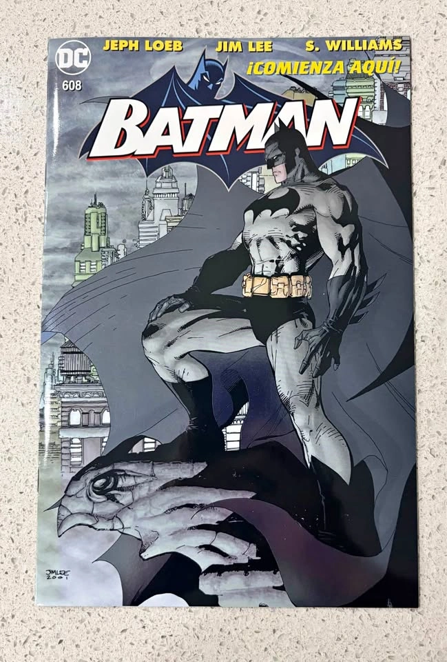 Batman #608 Comics Universe Mexico Foil Cover (2019) In NM