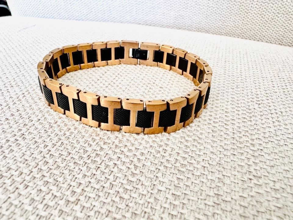 Premium Rose Gold & Black Bracelet – 18K Gold Plated - photo 2
