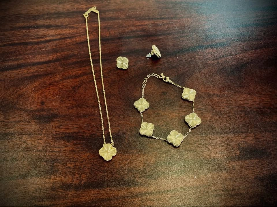 18k Gold plated Alhambra/ Clover Necklace - photo 5
