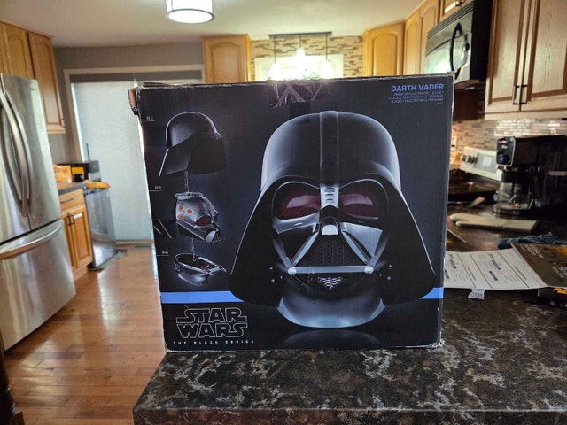 Black Series Darth Vader helmet - photo 3