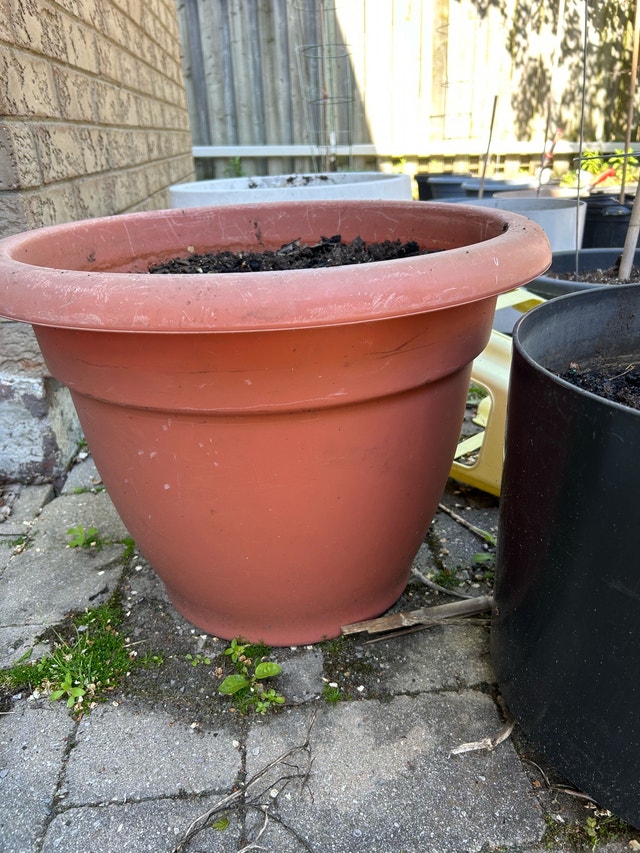 Red large planter pot - photo 2