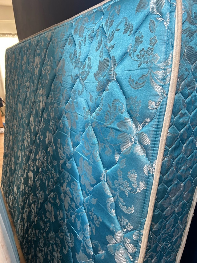 Queen Mattress - photo 2