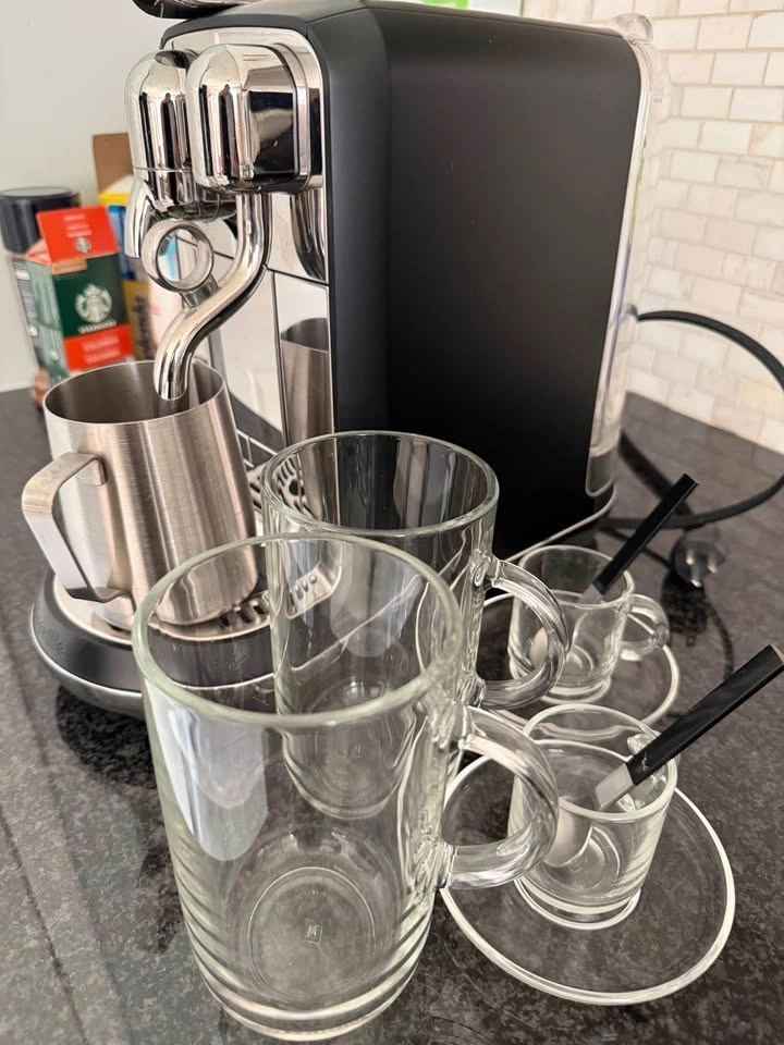 Breville Nespresso Vertuo Coffee Machine with Milk Frother - photo 4